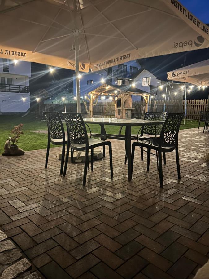 Casa Mia Hotel Moeciu De Sus Bagian luar foto