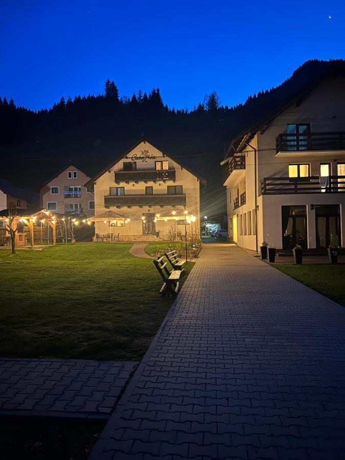 Casa Mia Hotel Moeciu De Sus Bagian luar foto