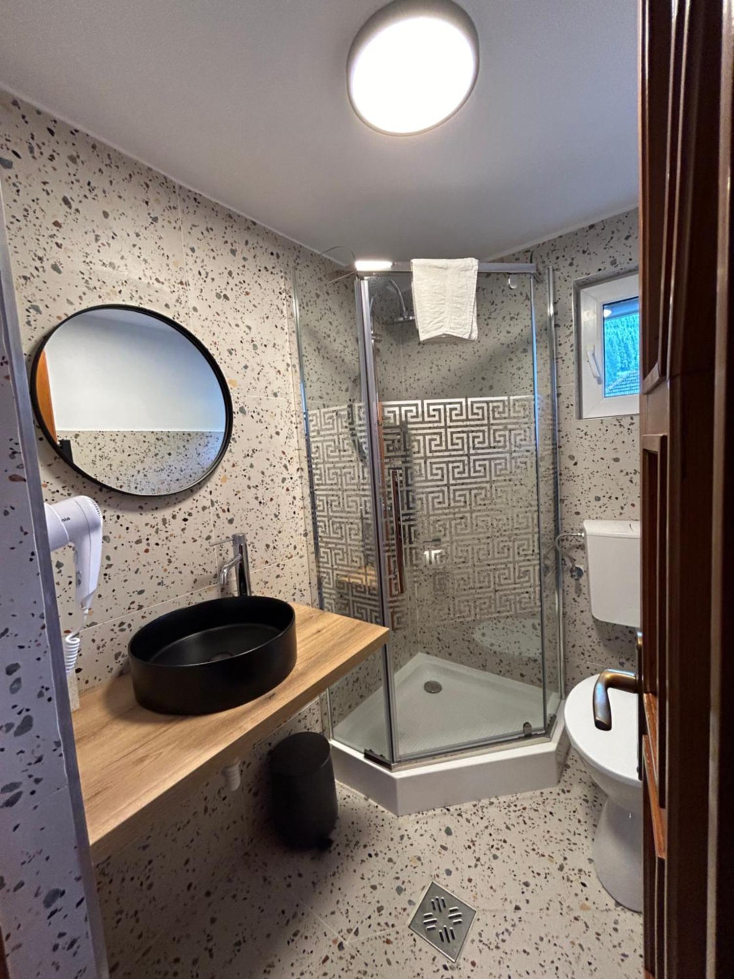 Casa Mia Hotel Moeciu De Sus Bagian luar foto