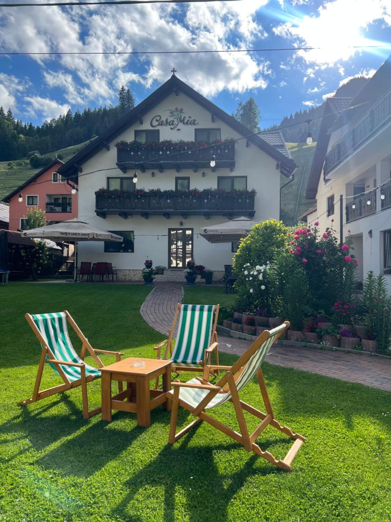 Casa Mia Hotel Moeciu De Sus Bagian luar foto